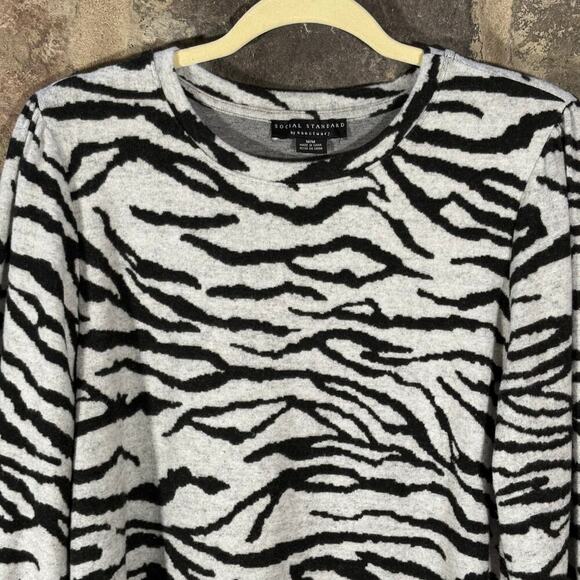 Social Standard By Sanctuary Sweater Woman's Medium Gray Black‎ Puff Sleeve - Picture 7 of 12